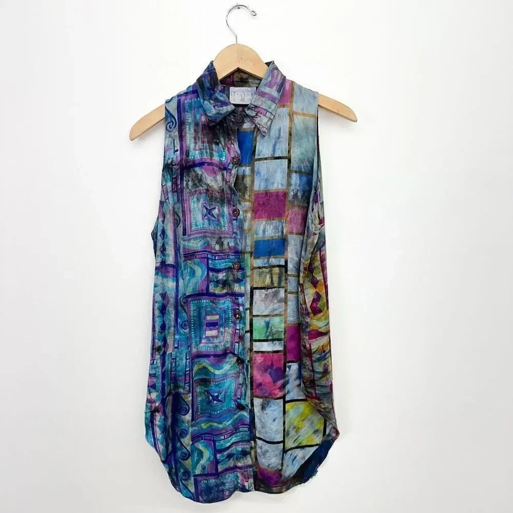 URU Women’s Dark Multi Watercolor Abstract Sleeveless Button Front Tank Blouse
